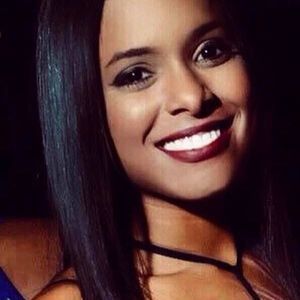 Meet your Posher, Simone